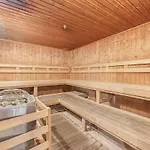 Studio With Partial Ocean View & Balcony Unit 1901