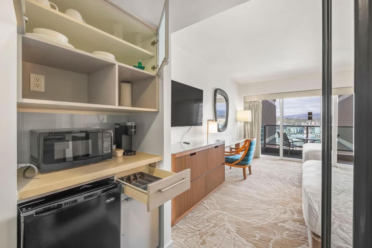 With Partial Ocean View & Balcony Unit 1901 Holiday home *